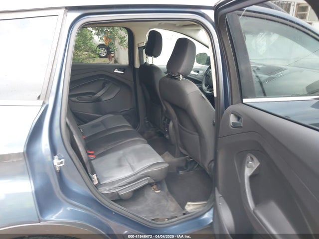 1FMCU0GD5JUA32314 Ford ESCAPE SE