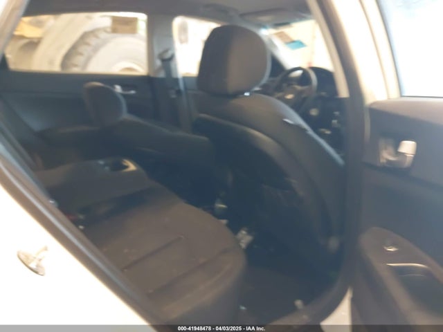 5XXGT4L36JG200478 KIA Optima Lx
