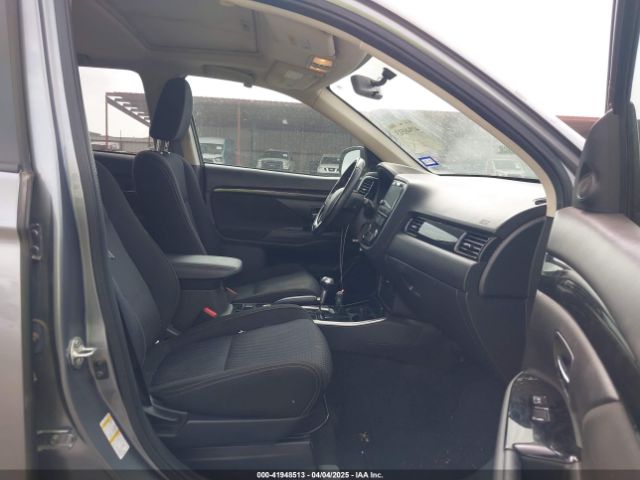 2017 MITSUBISHI OUTLANDER JA4AD3A36HZ034657 Photo 4