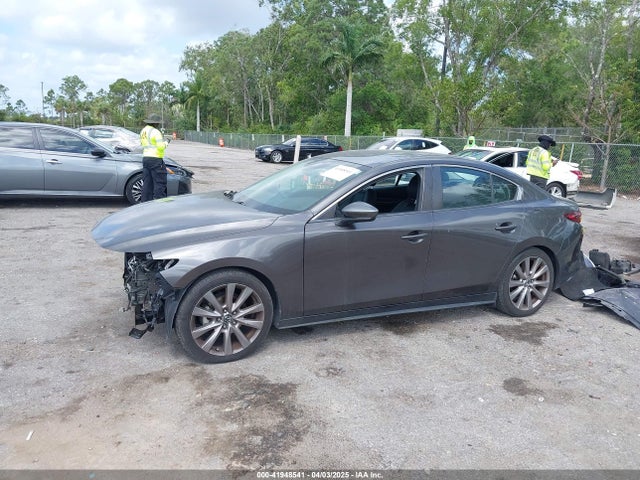 Mazda Mazda3 Select Package 2020 3MZBPACL9LM127098 Image 2
