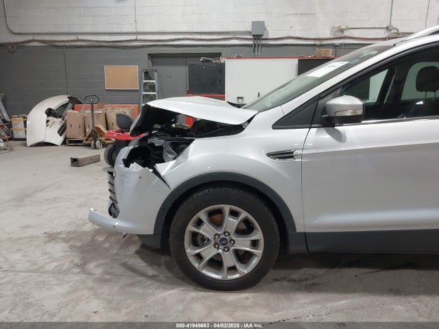 1FMCU9JX7GUB34598 Ford Escape Titanium