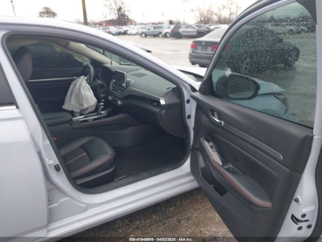 1N4BL4CWXRN353360 Nissan Altima Sr Intelligent Awd