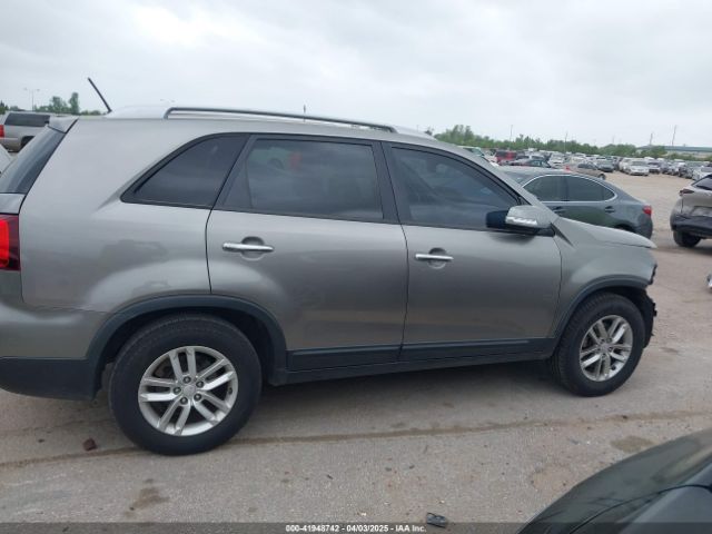 5XYKT3A63FG646270 KIA SORENTO LX