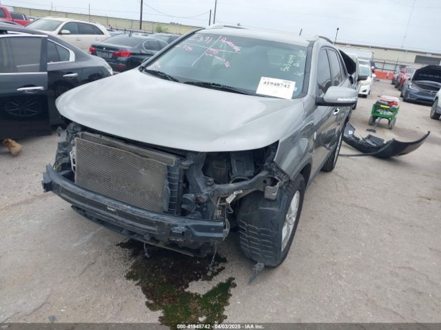 5XYKT3A63FG646270 KIA SORENTO LX