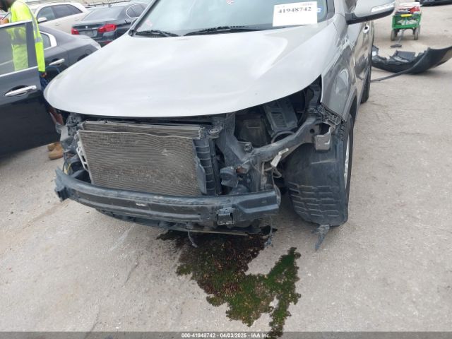 5XYKT3A63FG646270 KIA SORENTO LX