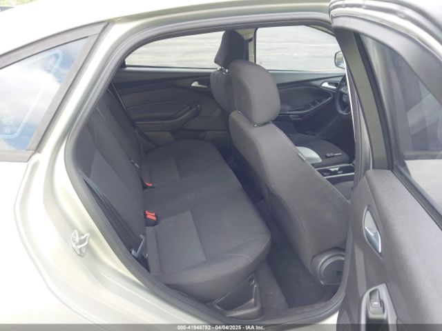 1FADP3F23GL350387 Ford FOCUS SE