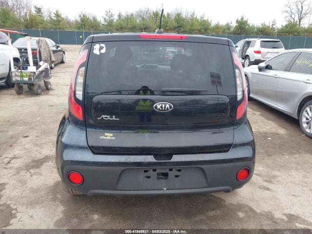 KNDJN2A2XH7468287 KIA Soul
