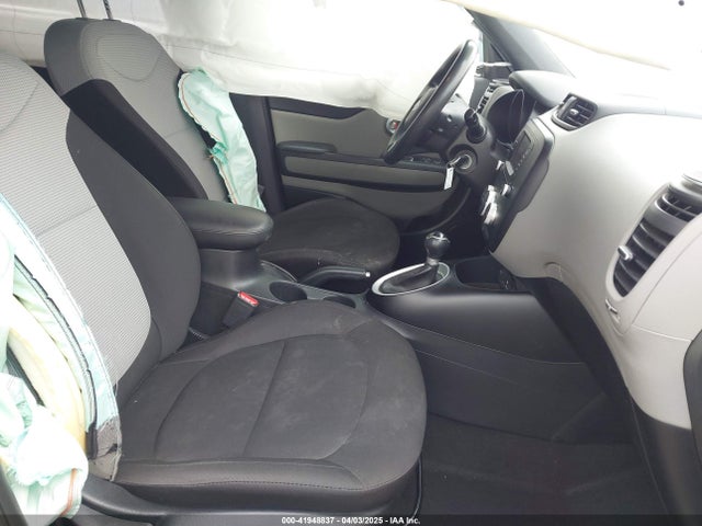 KNDJN2A2XH7468287 KIA Soul
