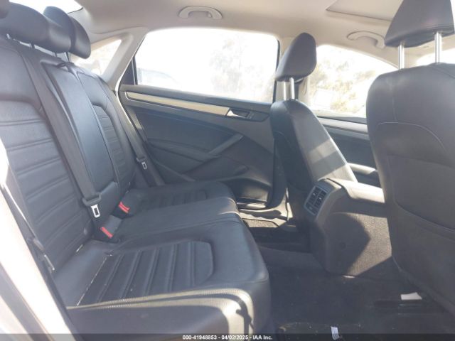 1VWBS7A32FC016287 Volkswagen Passat 1.8t Se