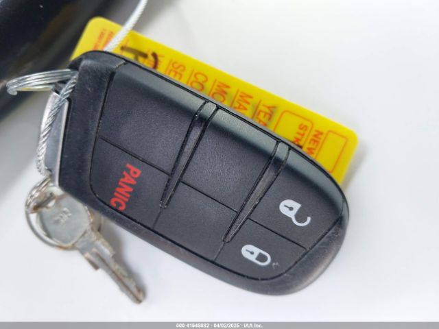 3C4PDCBB2KT798767 Dodge JOURNEY SE