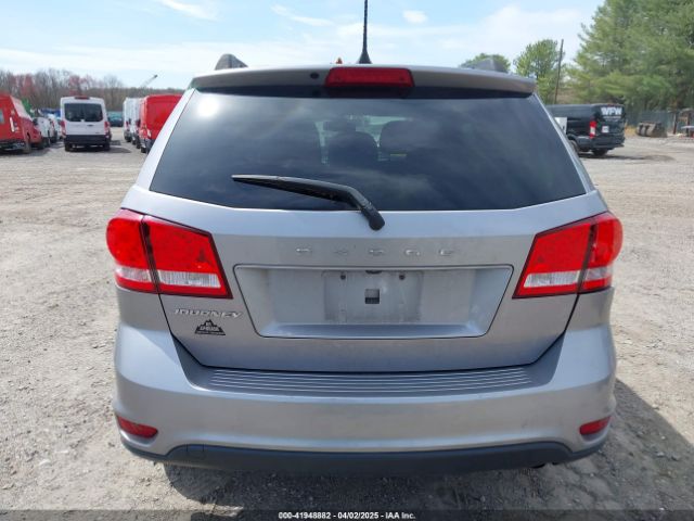 3C4PDCBB2KT798767 Dodge JOURNEY SE