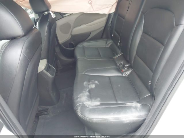 5NPD84LF1JH317405 Hyundai ELANTRA SEL