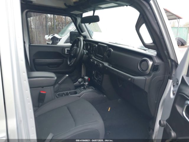 1C4HJXDM9NW272685 Jeep Wrangler Unlimited Willys Sport 4x4
