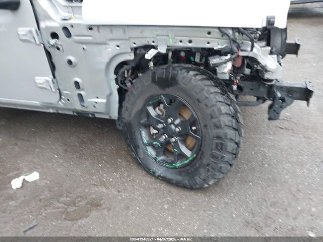 1C4HJXDM9NW272685 Jeep Wrangler Unlimited Willys Sport 4x4