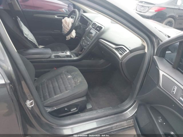 3FA6P0H72HR398496 Ford FUSION SE