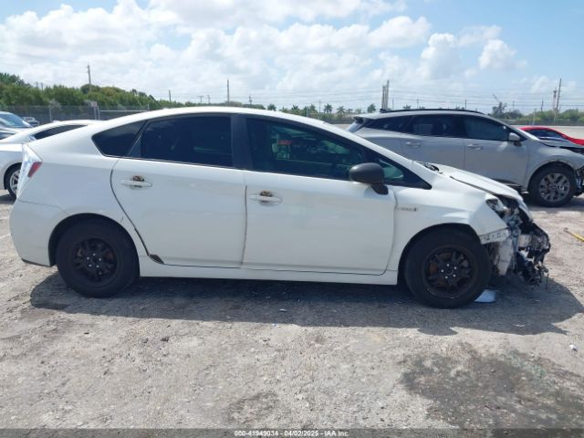 JTDKN3DU0F0479215 Toyota Prius Three