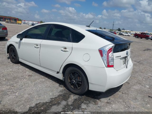 JTDKN3DU0F0479215 Toyota Prius Three