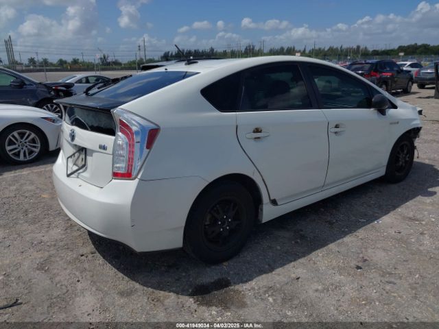 JTDKN3DU0F0479215 Toyota Prius Three