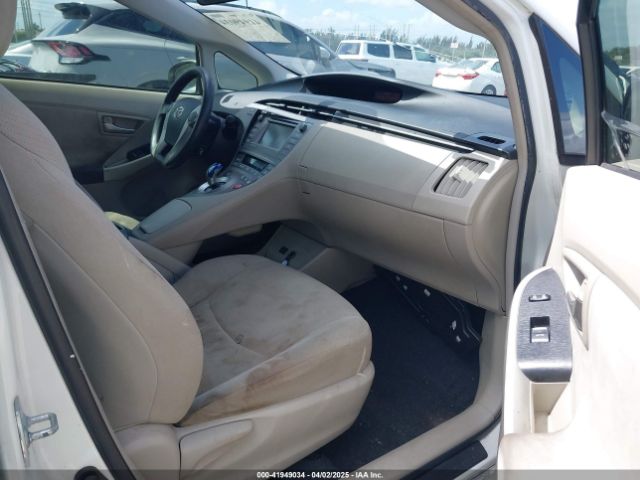 JTDKN3DU0F0479215 Toyota Prius Three
