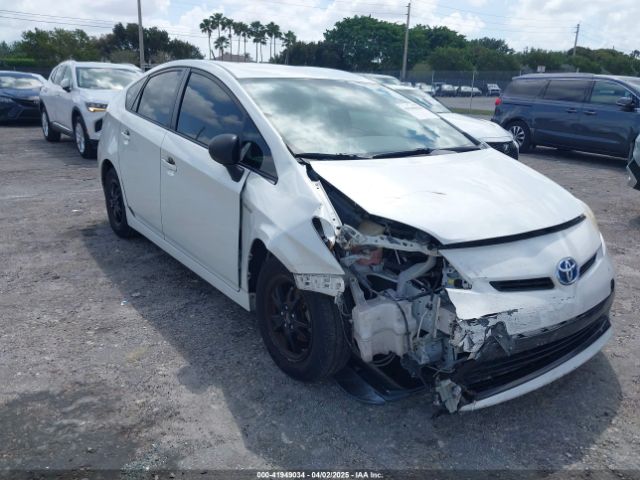 JTDKN3DU0F0479215 Toyota Prius Three