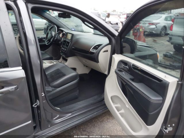 2C4RDGCG1HR750134 Dodge Grand Caravan Sxt