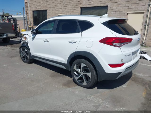 2018 HYUNDAI TUCSON KM8J33AL3JU802103 Photo 2