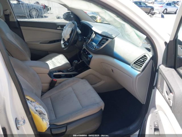 2018 HYUNDAI TUCSON KM8J33AL3JU802103 Photo 4