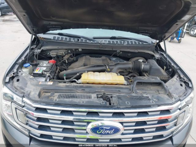 1FMJU1HT6JEA58918 Ford Expedition Xlt