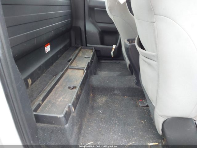 5TFRX5GN8HX077669 Toyota Tacoma Sr5