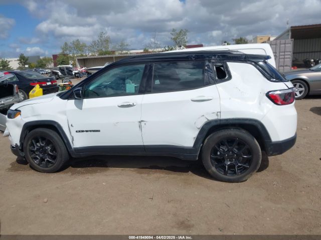 3C4NJCBB6NT213502 Jeep Compass Altitude Fwd