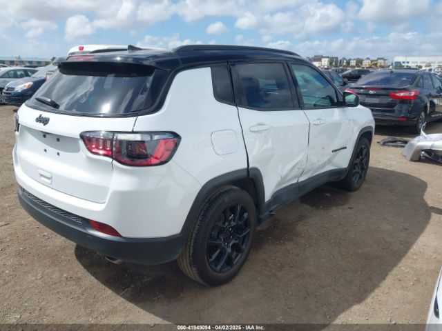 3C4NJCBB6NT213502 Jeep Compass Altitude Fwd