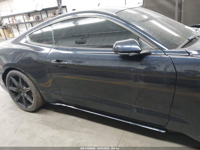Ford Mustang Ecoboost Fastback 2021 1FA6P8TH0M5110017 Image 13