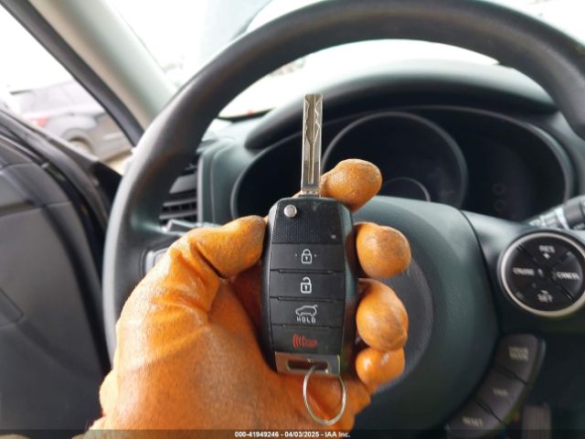 KNDJP3A5XK7668524 KIA SOUL +
