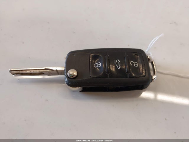 3VW2K7AJ7FM245657 Volkswagen Jetta 2.0l S