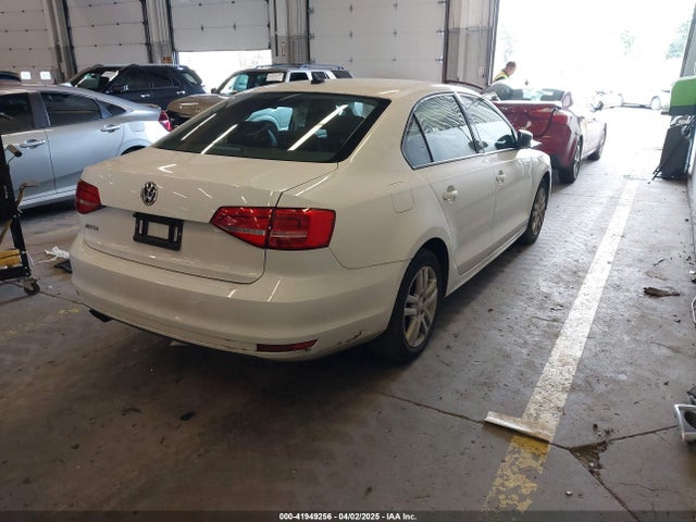3VW2K7AJ7FM245657 Volkswagen Jetta 2.0l S