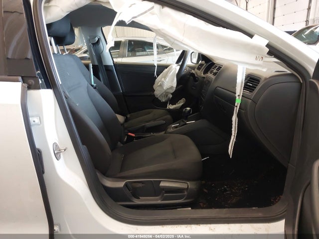 3VW2K7AJ7FM245657 Volkswagen Jetta 2.0l S