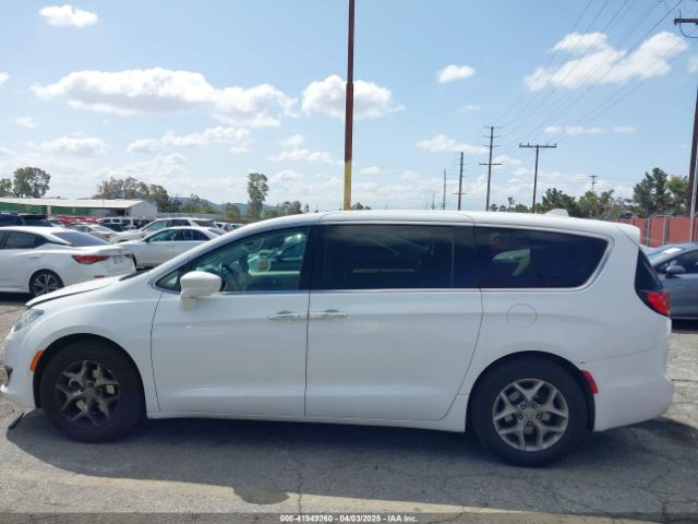 2C4RC1FG0KR629050 Chrysler Pacifica Touring Plus