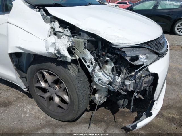 2C4RC1FG0KR629050 Chrysler Pacifica Touring Plus