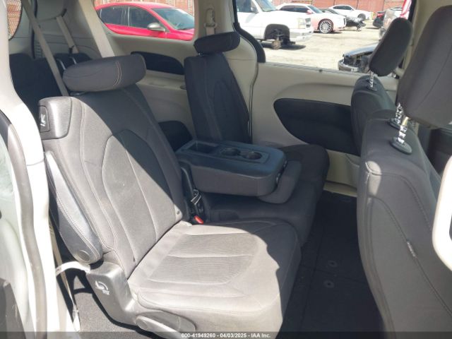 2C4RC1FG0KR629050 Chrysler Pacifica Touring Plus