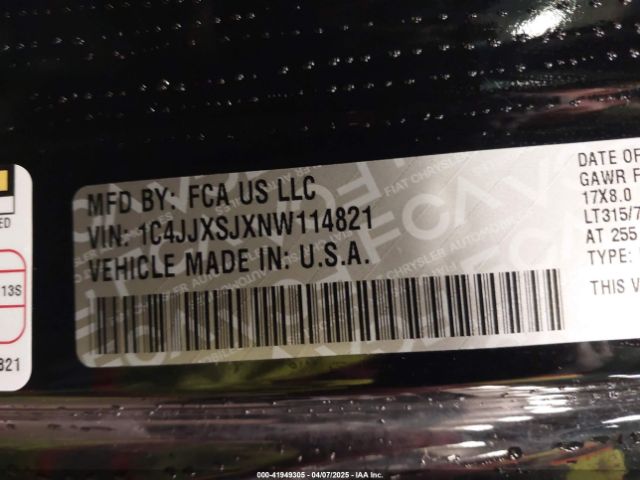 1C4JJXSJXNW114821 Jeep Wrangler Unlimited Rubicon 392 4x4