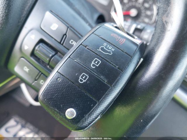 5XYPG4A37HG220672 KIA Sorento 2.4l Lx