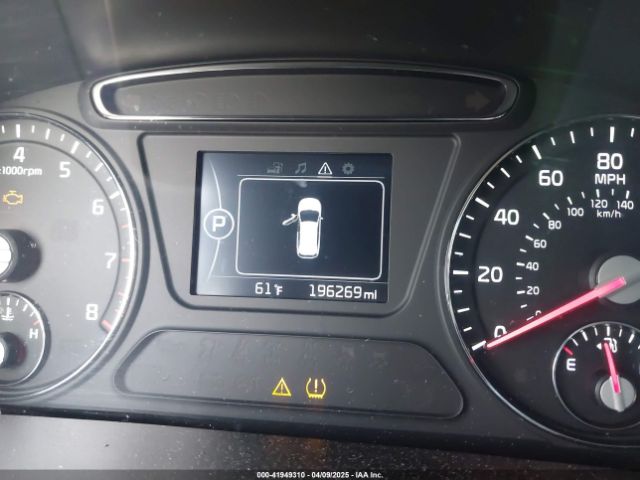 5XYPG4A37HG220672 KIA Sorento 2.4l Lx