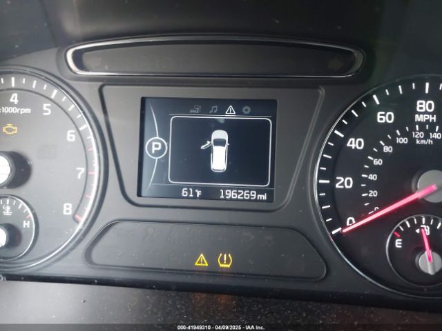 5XYPG4A37HG220672 KIA Sorento 2.4l Lx