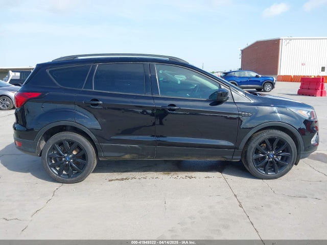 1FMCU0GD1KUA53503 Ford ESCAPE SE