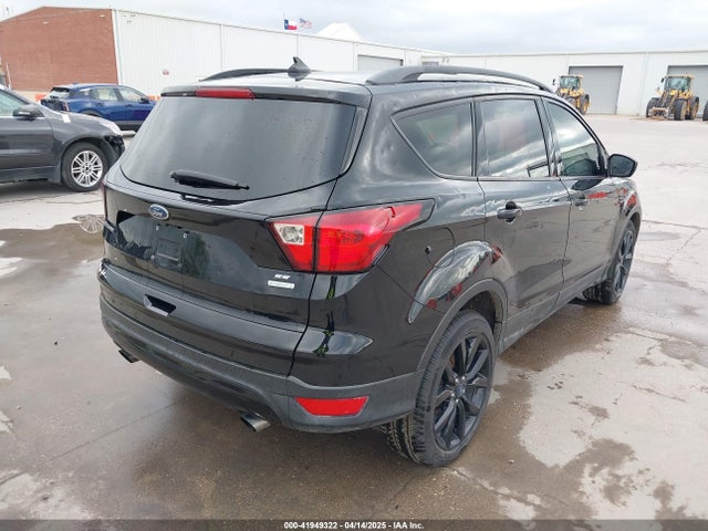 1FMCU0GD1KUA53503 Ford ESCAPE SE