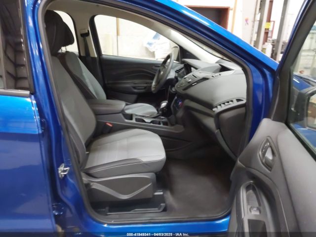 1FMCU0F79HUE73157 Ford ESCAPE S