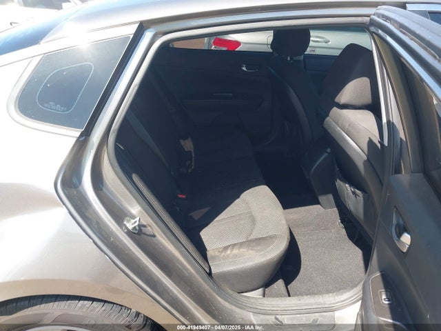 5XXGT4L39GG116566 KIA Optima Lx