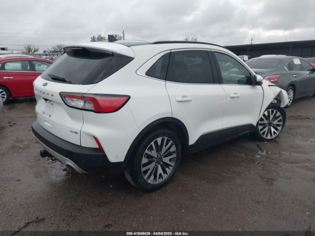 1FMCU9J98LUA35056 Ford Escape Titanium