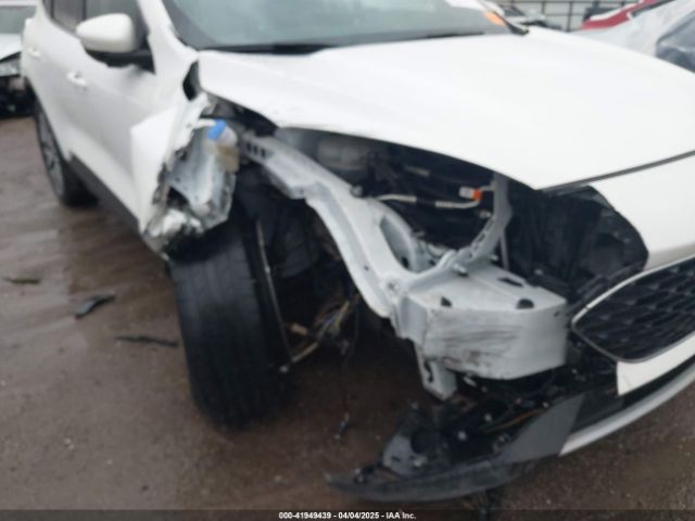1FMCU9J98LUA35056 Ford Escape Titanium