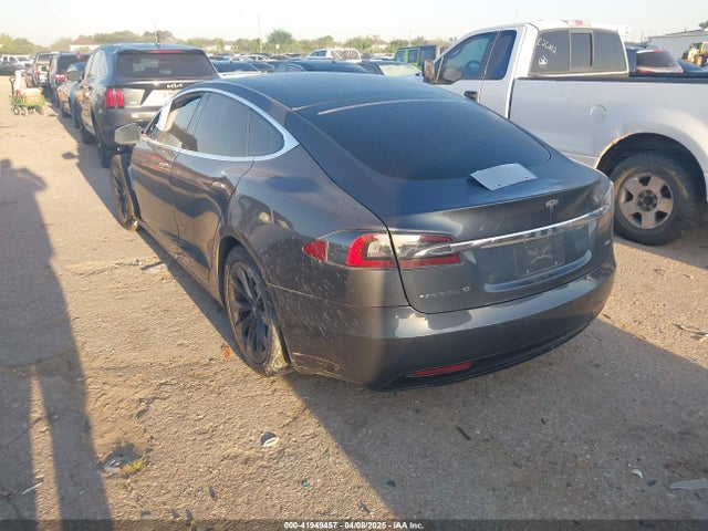 2017 TESLA MODEL S 5YJSA1E14HF228514 Photo 2